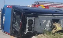Ankara Sincan’da Otomobil ile Çarpışan Dolmuş Devrildi: 5 Yaralı