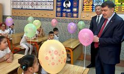 Ankara Valisi Şahin Öğrencilerin Karne Heyecanına Ortak Oldu