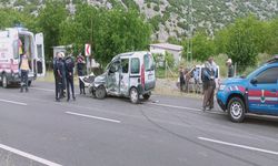 Antalya Korkuteli’nde Feci Kaza: Ölü ve Yaralılar Var