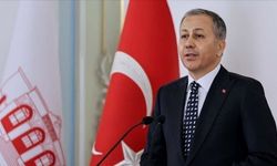 Bakan Yerlikaya: Kırmızı Bültenle Aranan 5 Suçlu Türkiye'ye İade Edildi