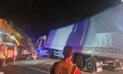 Bilecik’te Tır Devrildi: 1 Ölü, 1 Yaralı