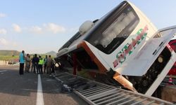Bingöl’de Kaza! Yolcu Otobüsü Devrildi: 3 Ağır Yaralı