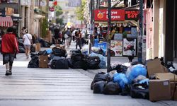 İzmir’de Grev Sürüyor: Temizlik ve Ulaşım Aksıyor