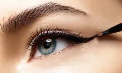 Jel Eyeliner Nasıl Sürülür?