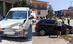 Bursa'da Korkunç Kaza: 4 Kişi Yaralandı