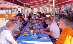 Nallıhan Belediye Başkanı Kahvaltıda Esnafla Bir Araya Geldi