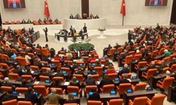 Milyonlarca çalışanı ilgilendiren karar Meclis'ten geçti! Hafta Tatilinde 10+1 Kuralı Geldi