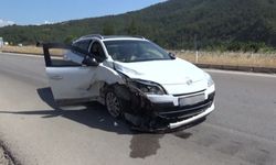 Amasya’da İki Otomobil Çarpıştı: 3 Yaralı
