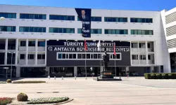 Antalya Büyükşehir’de 195 Milyonluk Rüşvet İddiası! 8 Tutuklama