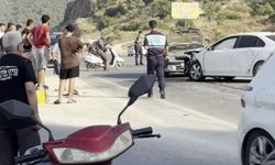 Antalya Kaş’ta 3 Otomobil Çarpıştı: 7 Yaralı
