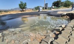 Bodrum’da Ana Su Hattı Patladı: Yol Çöktü