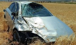 Burdur’da Takla Atan Araç Refüje Çarptı: 4 Yaralı