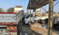 Bursa İnegöl’de Lastiği Patlayan Kamyonet Tıra Çarptı: 2 Yaralı