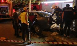 Denizli’de Otomobil Ağaca Girdi: 2 Genç Can Verdi, 1 Ağır Yaralı