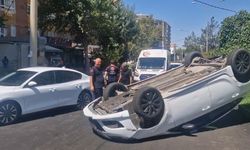 Diyarbakır’da 14 Yaşındaki Sürücü Kaza Yapıp Takla Attı