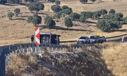 Diyarbakır'da Minibüs Bariyerlere Çarpıp Devrildi: 1 Ölü, 16 Yaralı