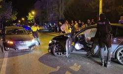 Edirne’de Feci Kaza! İki Otomobil Kafa Kafaya Girdi: 3 Yaralı