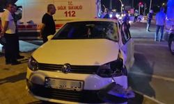 Edirne’de Otomobil ile Kamyonet Çarpıştı: 3 Yaralı