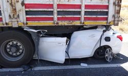 Erzurum’da Feci Kaza: Otomobil Tırın Altına Girdi
