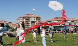 Etimesgut Türk Beyleri Meydanı’nda Uçurtmalı Zafer Kutlaması