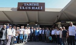 Fuat Oktay Ulus Hali’nde Esnafla Bir Araya Geldi