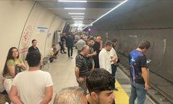 İstanbul’da M3 Metro Hattında Teknik Arıza! Duraklarda Yoğunluk Oluştu