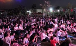 Keçiören’de ‘Neşeli Günler’ Açık Hava Sinema Filmi Yoğun İlgi Gördü