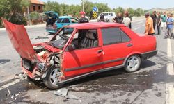 Konya Beyşehir’de İki Otomobil Çarpıştı: 4 Yaralı