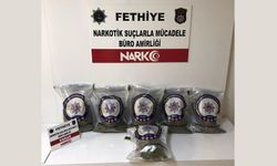 Fethiye’de 2,8 Kilo Esrar Ele Geçirildi, 3 Şüpheli Tutuklandı