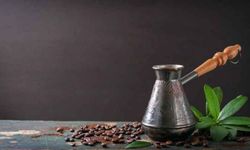 Rüyada Cezve Görmek, Kahve Pişirmek, Misafire Vermek, Boş veya Dolu Cezve Ne Anlama Gelir?
