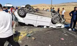 Siirt’te Hafif Ticari Araç Devrildi! 2’si Çocuk 6 Kişi Yaralandı