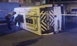 Sultanbeyli'de Servis Minibüsü ile Otomobil Çarpıştı: 10 Yaralı