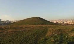 Yenimahalle’deki Yumurtatepe Tümülüsü Alevlere Teslim Oldu