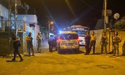 Adana Ceyhan'da Komşu Kavgası Kanlı Bitti: 3 Yaralı, 7 Gözaltı