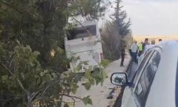 Adıyaman’da Otomobil ile Otobüs Kafa Kafaya Girdi: 4 Ölü