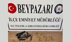 Beypazarı’nda Şüpheli Araçtan Ruhsatsız Silahlar Çıktı: 3 Gözaltı