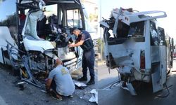 Antalya’da Midibüs Kazası: 2’si Ağır 15 Yaralı