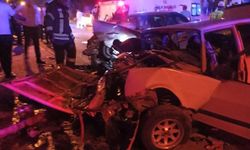 Aydın Nazilli’de İki Otomobil Kafa Kafaya Girdi: 4'ü Ağır 8 Yaralı