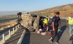 Aydın’da Ölümlü Kaza: Minibüs Bariyere Çarpıp Devrildi