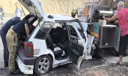 Bursa İnegöl’de Otomobil Asit Yüklü Tankere Çarptı: 1’i Bebek 5 Yaralı