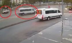 Bursa’da Kamyonet Minibüse Çarptı: Yayalar Son Anda Kurtuldu