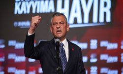 CHP’nin Genel Başkanı Yeniden Özgür Özel Oldu