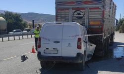 Elazığ-Malatya Yolunda Ölümlü Kaza: Ticari Araç Tırın Altına Girdi