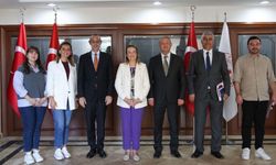 Erdal Beşikçioğlu Sokak Hayvanları Kısırlaştırma Sunumuna Katıldı