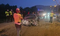 Erzincan’da Otomobil ile Kamyonet Çarpıştı: 3 Yaralı