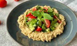 Humuslu Salata Nasıl Yapılır? Pratik ve Lezzetli Tarif