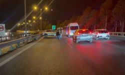 İzmir Balçova'da Motosiklet Demir Bariyerlere Çarptı: Sürücü Öldü