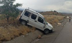 Kastamonu'da Refüje Çarpan Hafif Ticari Araç Can Aldı