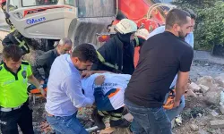 Yokuşta Freni Boşalan İş Makinesi İki Otomobili Parçaladı! Yaralılar Var