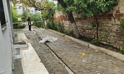 Kuşadası’nda Şüpheli Ölüm: Üçüncü Kattan Düşen Kadın Öldü